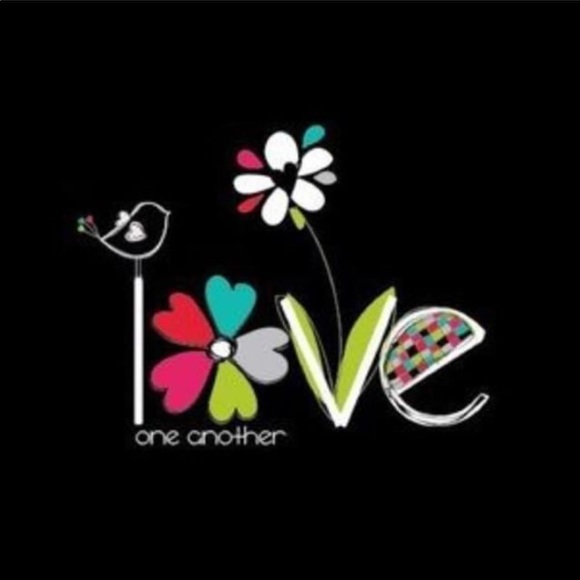 Meet your Posher, Jenn - Picture 5 of 5